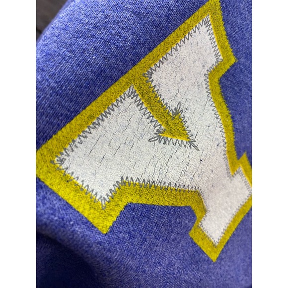 American Eagle YALE University Sweatshirt Large VTG 90s Sun Faded Crewneck - Picture 12 of 12